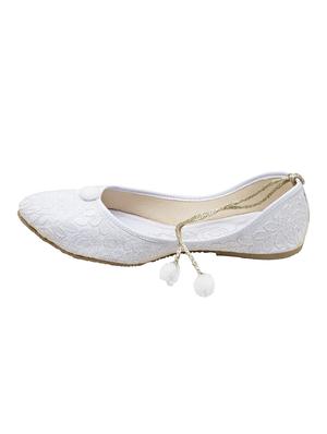 white slip on jutis - 15745126 - Standard Image - 2