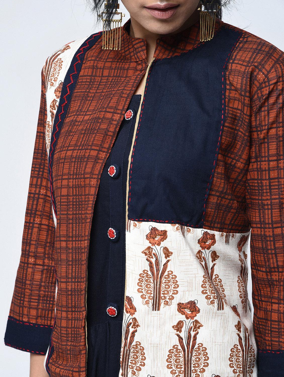 Embroidered slit kurta with jacket - 15760014 - Zoom Image - 5