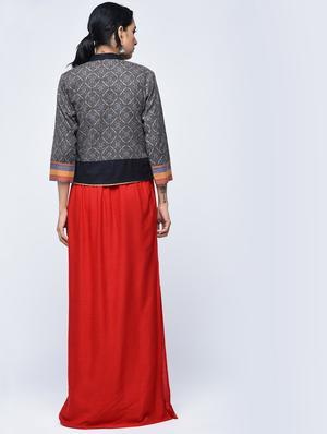 Embroidered slit kurta with jacket - 15760015 - Standard Image - 2