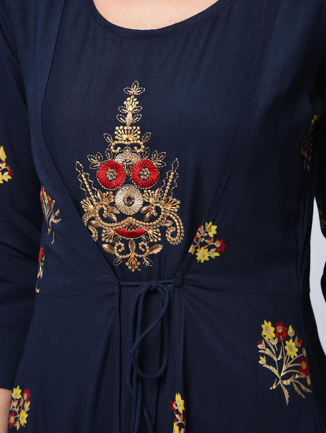 Layered embroidered kurta - 15760027 - Zoom Image - 5