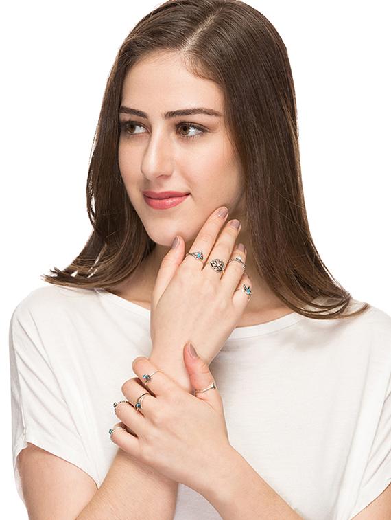 silver metal finger ring - 15761092 - Zoom Image - 2
