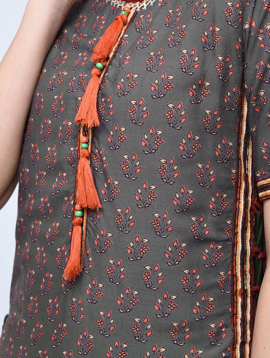 printed layered kurta with tassels - 15781244 - Zoom Image - 5