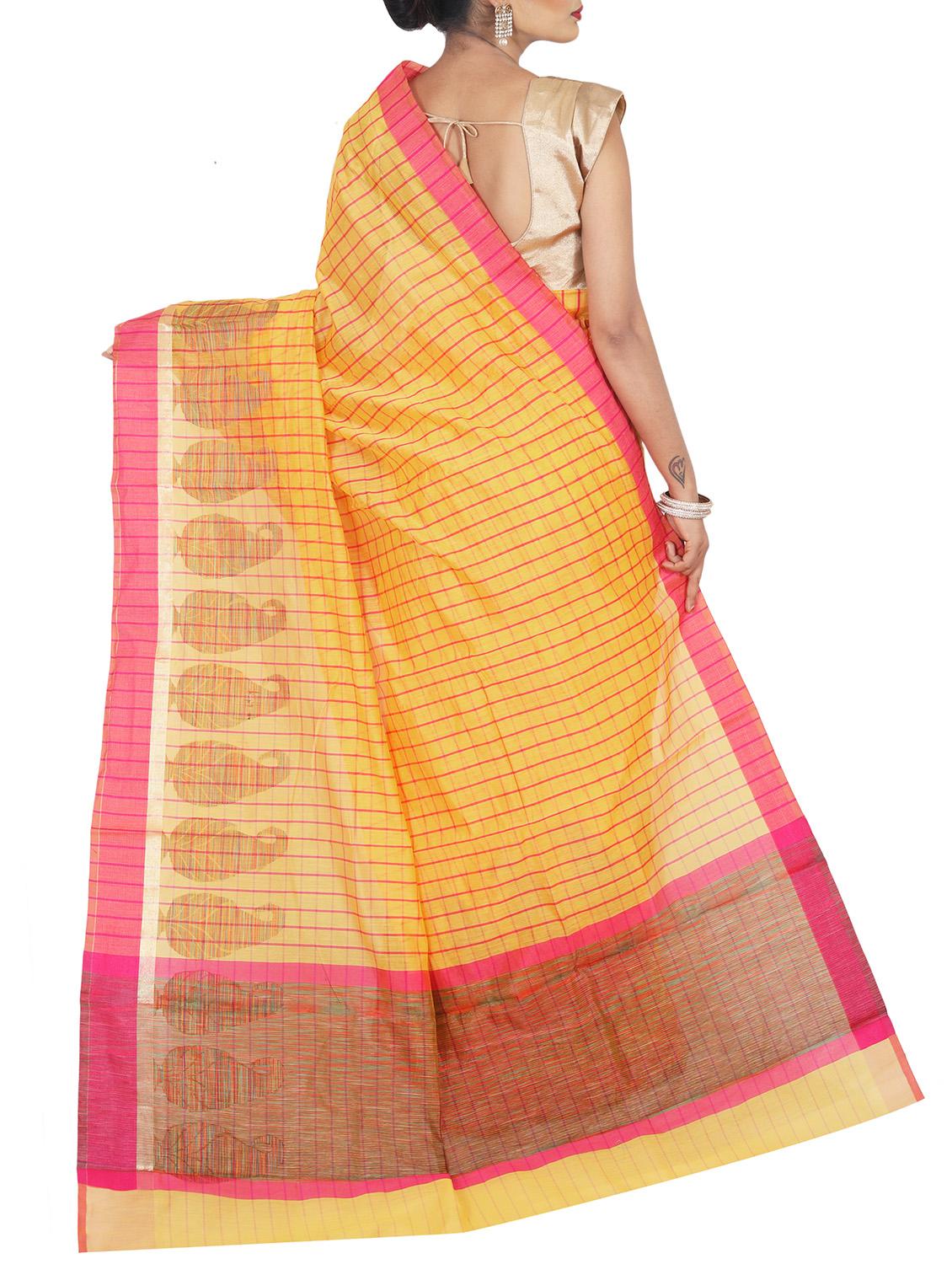 contrast border checkered woven saree with blouse - 15785311 - Zoom Image - 2