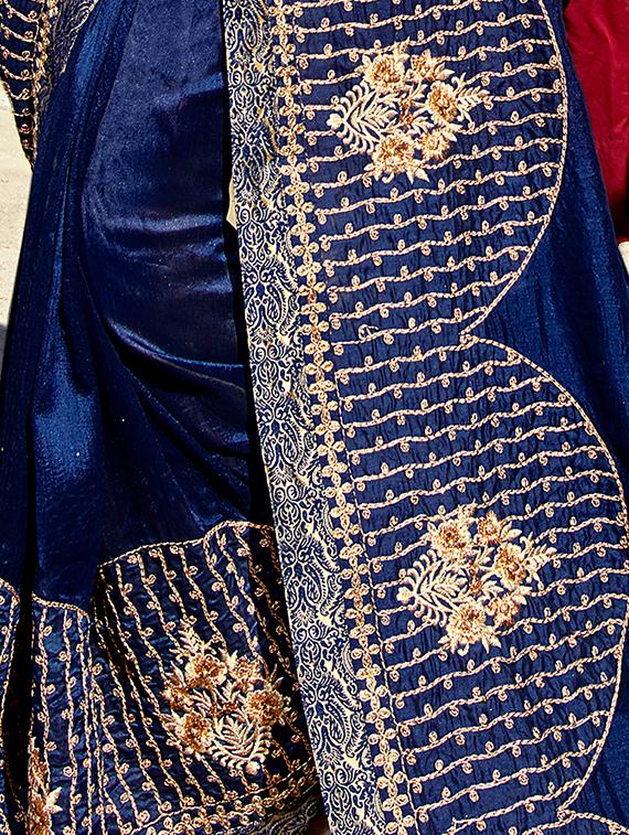 floral resham embroidered saree with blouse - 15798596 - Zoom Image - 2