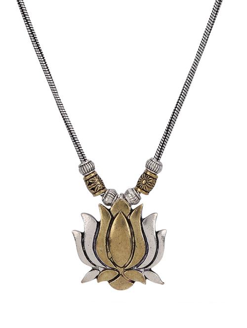 silver metal chain necklace - 15810330 - Standard Image - 1