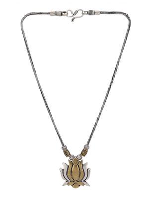 silver metal chain necklace - 15810330 - Standard Image - 2