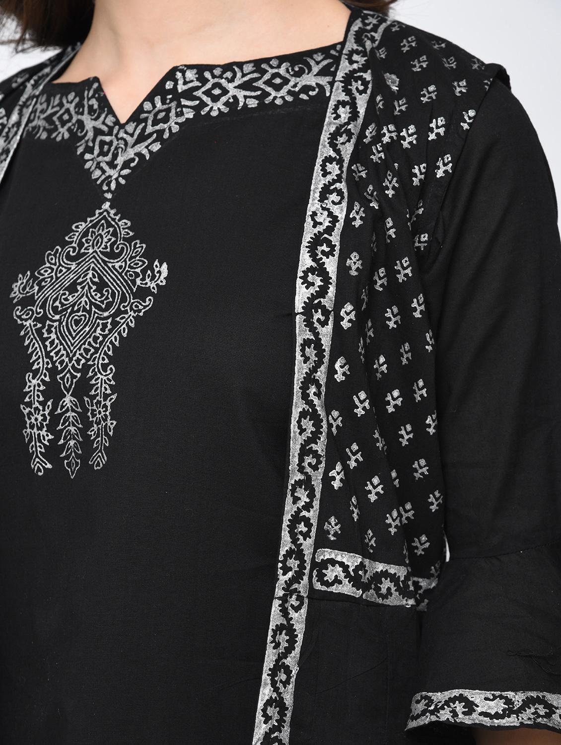 Bell sleeves kurta with jacket - 15821158 - Zoom Image - 5