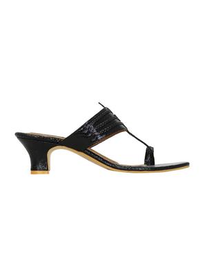 black one toe sandals - 15850932 - Standard Image - 2