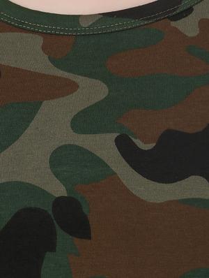 camouflage print crop tee - 15852586 - Standard Image - 5