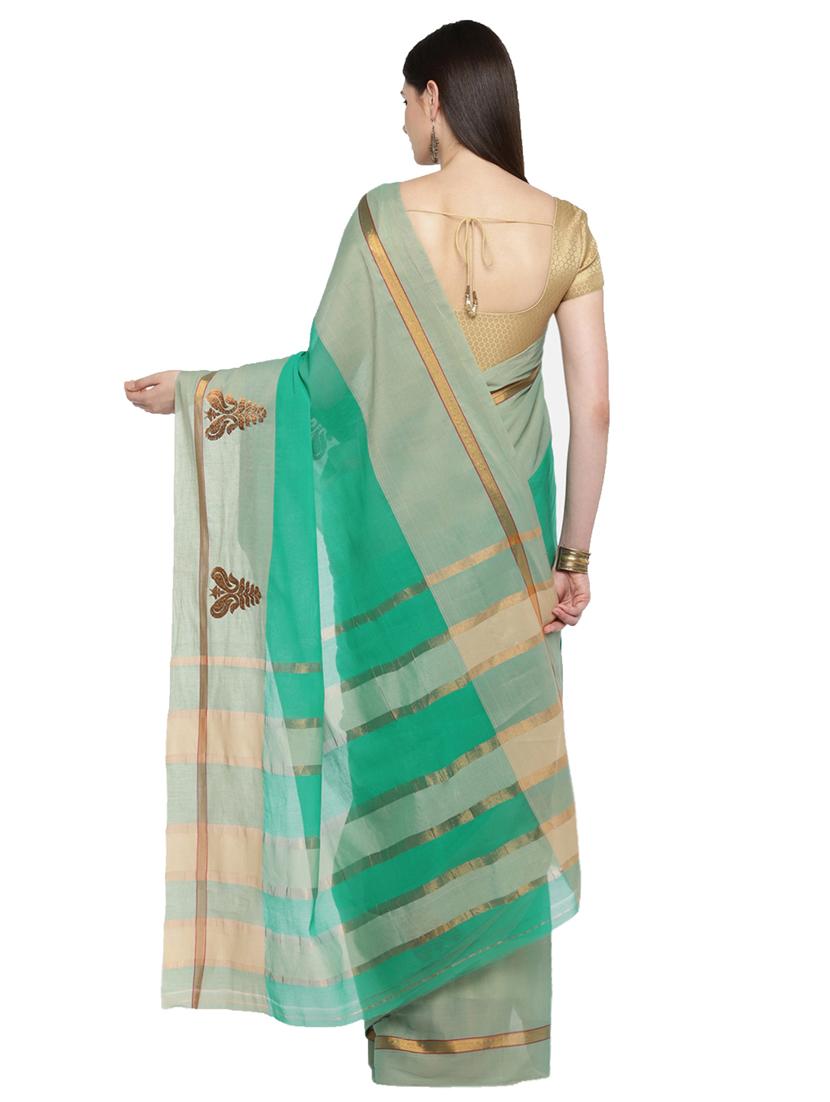 paisley zari border green woven saree with blouse - 15876953 - Zoom Image - 2