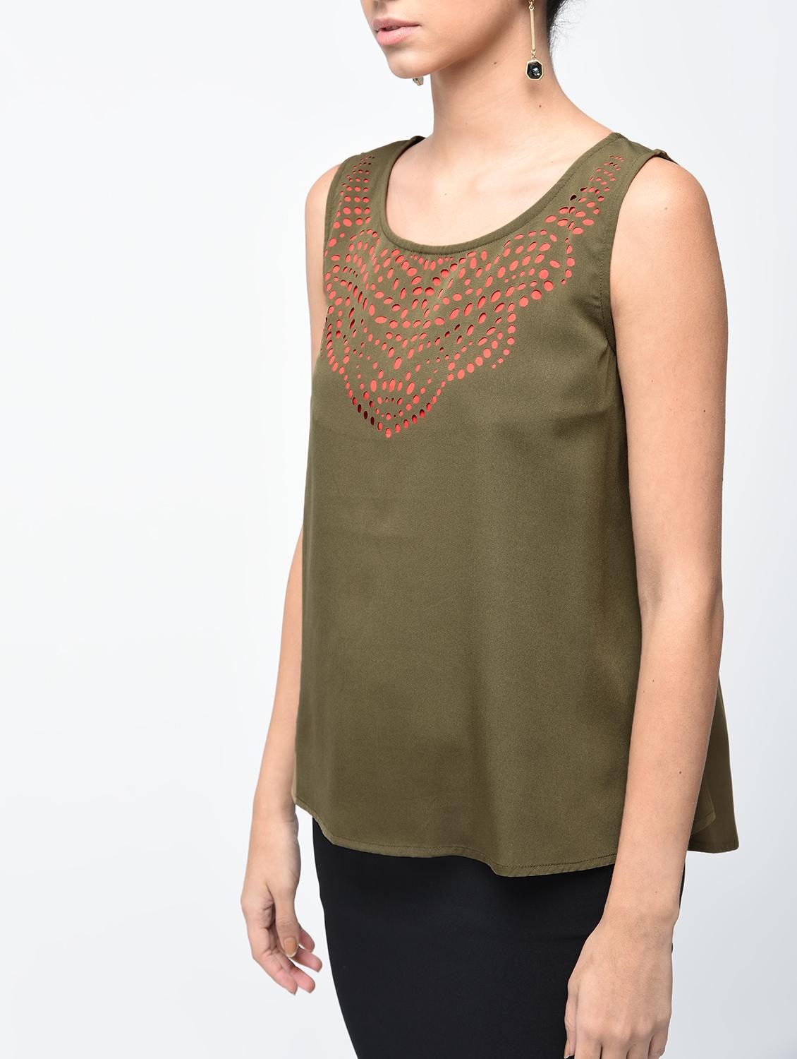 cut work detail boxy top - 15882566 - Zoom Image - 5
