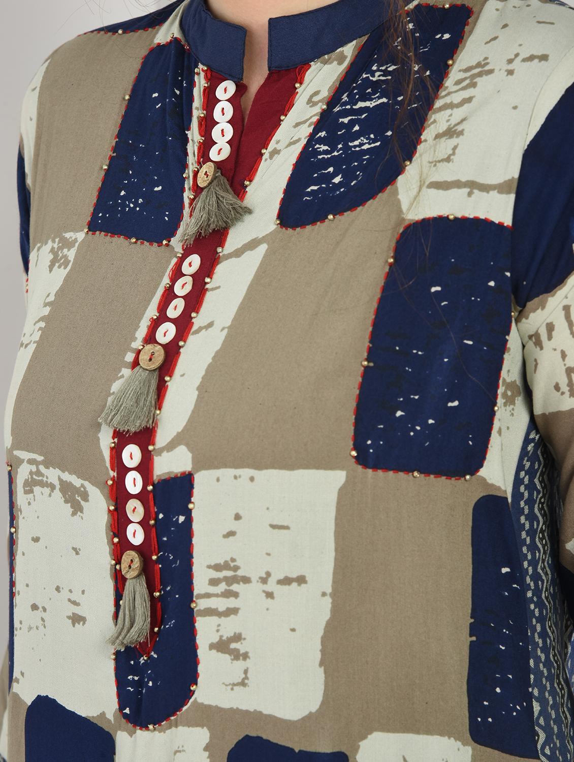 checkered kaantha layered kurta - 15897398 - Zoom Image - 5