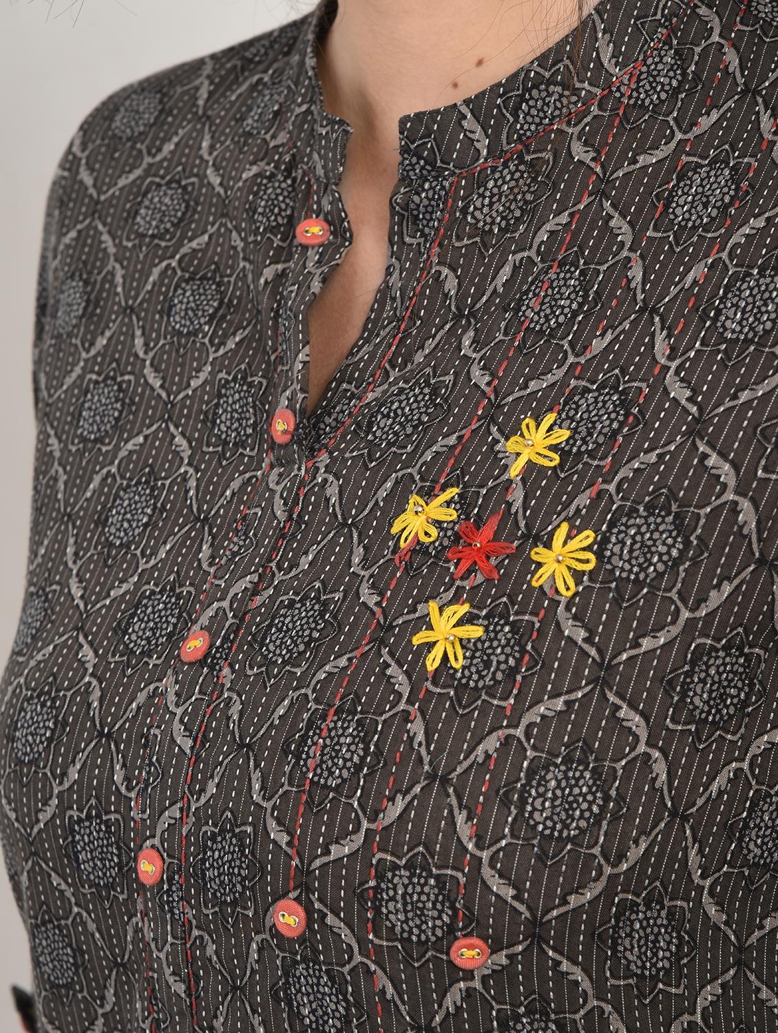 Kaantha straight kurta - 15897405 - Zoom Image - 5