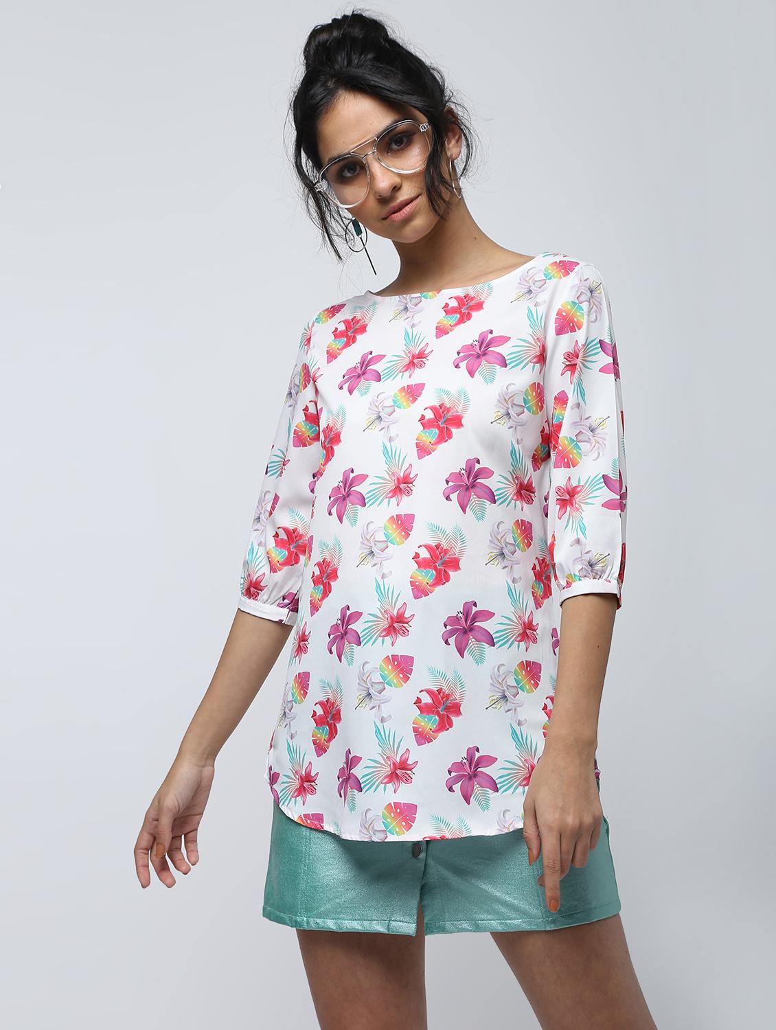 curved hem floral top - 15902816 - Zoom Image - 2