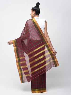 checkered maroon maheshwari saree with blouse - 15907560 - Standard Image - 2