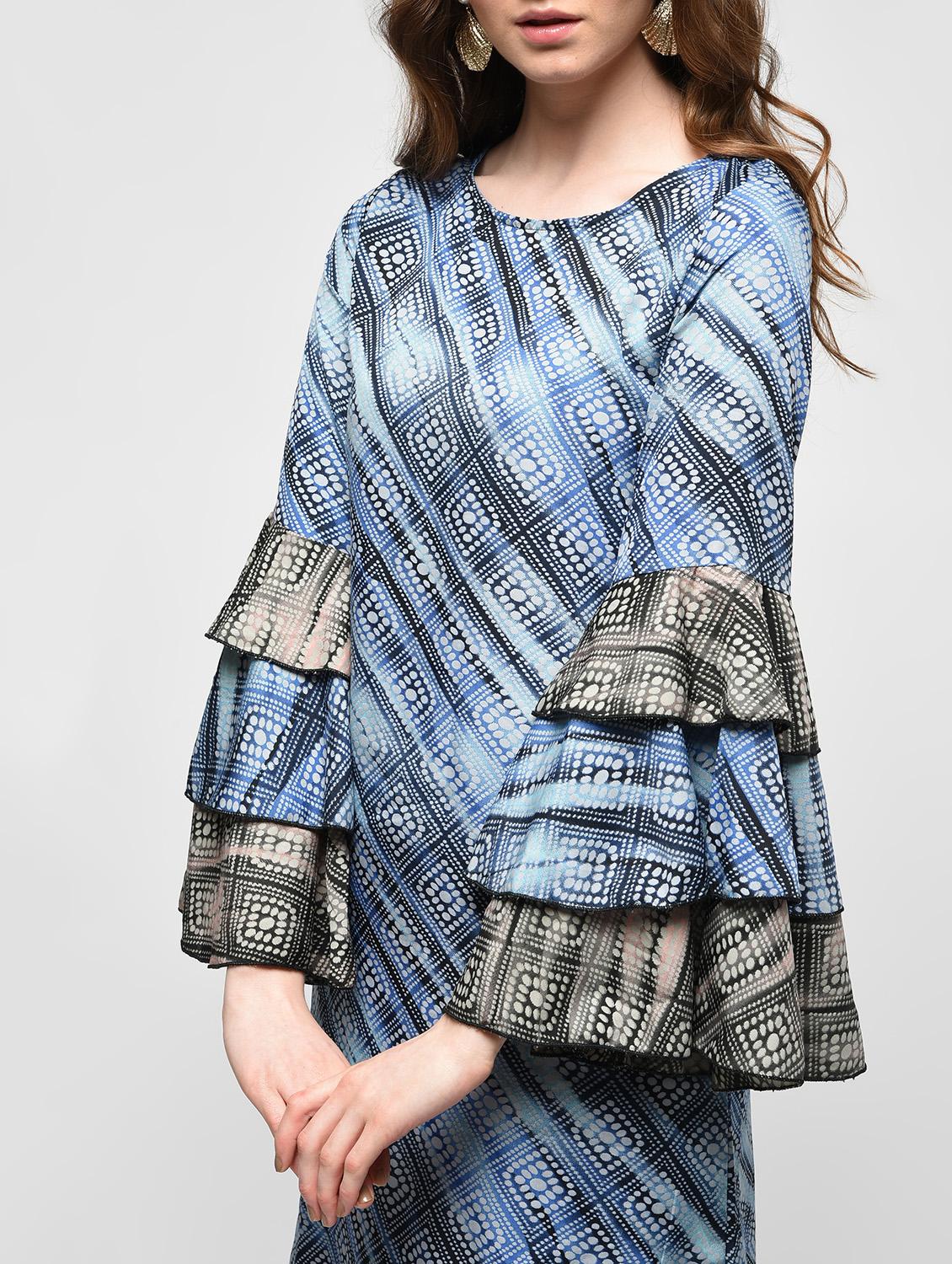 layered bell sleeved shift dress - 15911171 - Zoom Image - 5