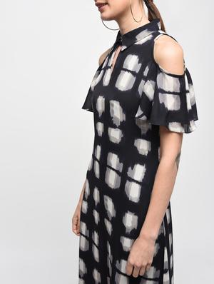 cold shoulder shirt collar maxi dress - 15928065 - Standard Image - 5