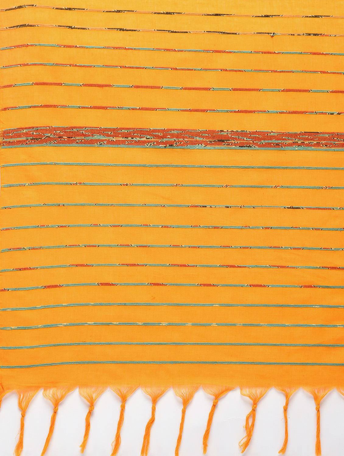 striped pallu mustard handloom saree with blouse - 15942004 - Zoom Image - 5