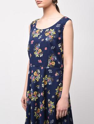 sleeveless floral flared dress - 15946334 - Standard Image - 5