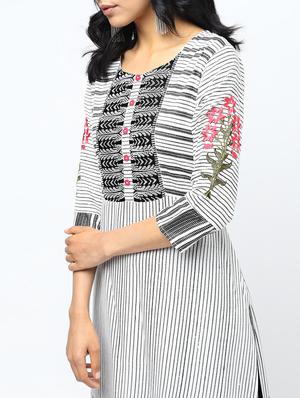embroidered straight kurta - 15950706 - Standard Image - 5