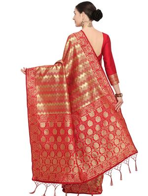self design kanjivaram saree with blouse - 15951843 - Standard Image - 2