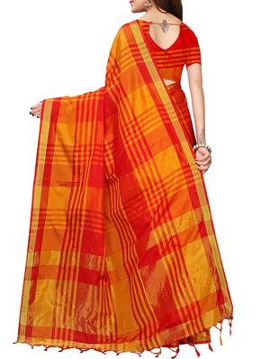 checkered woven saree with blouse - 15958932 - Standard Image - 2