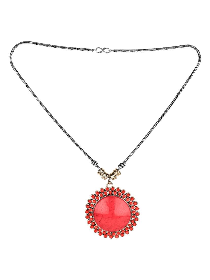 red metal chain necklace - 15989133 - Zoom Image - 2