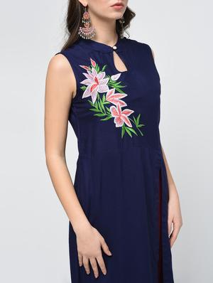 high slit embroidered kurta - 15998125 - Standard Image - 5