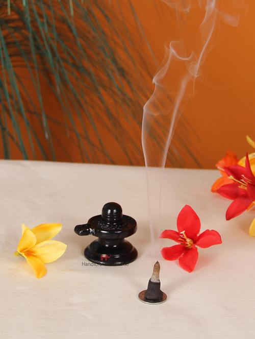 handicrafts paradise metal shiva ling lingam for puja purpose - 2 inch ( golden ) - 15999282 - Standard Image - 1