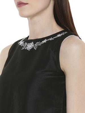 solid embroidered blouse - 16004421 - Standard Image - 5
