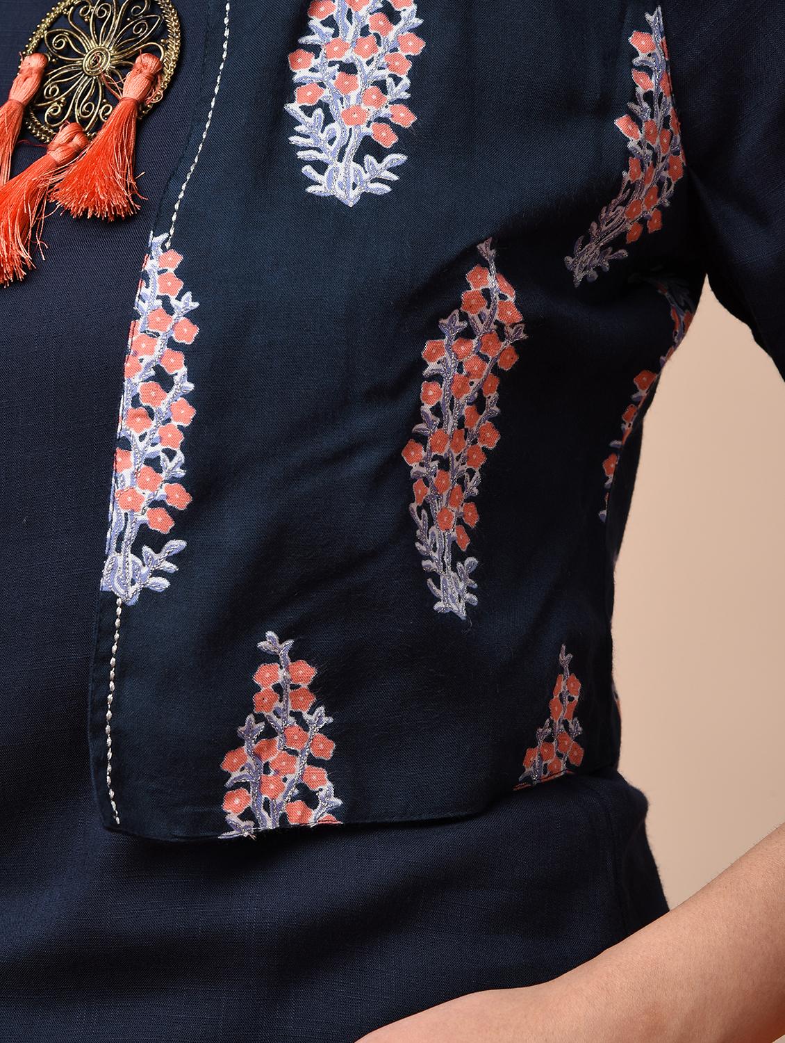 solid straight kurta with printed jacket - 16006415 - Zoom Image - 5