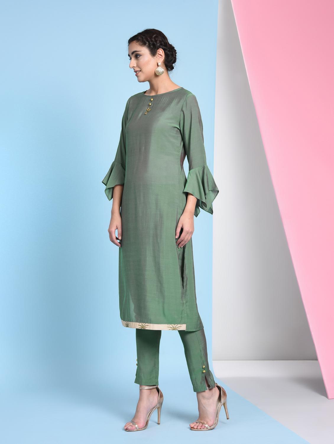 Bell sleeves solid kurta pant set - 16012147 - Zoom Image - 2
