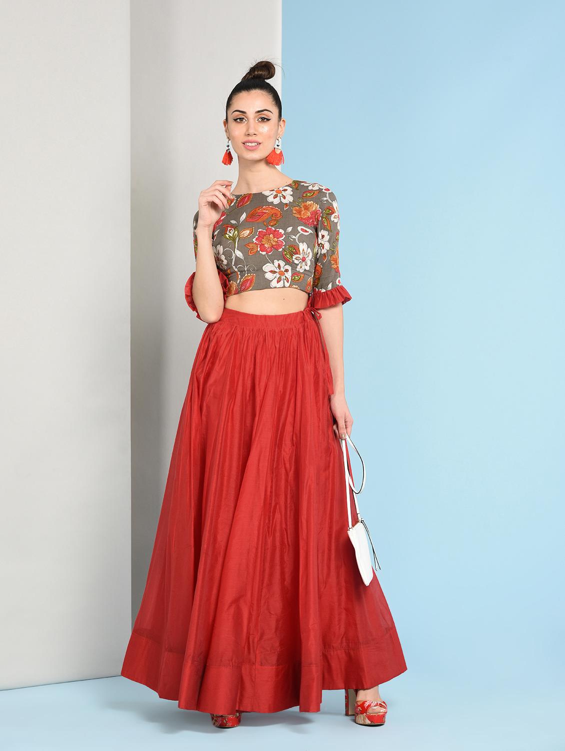 Ruffles sleeved floral top with solid flared skirt set - 16049448 - Zoom Image - 2