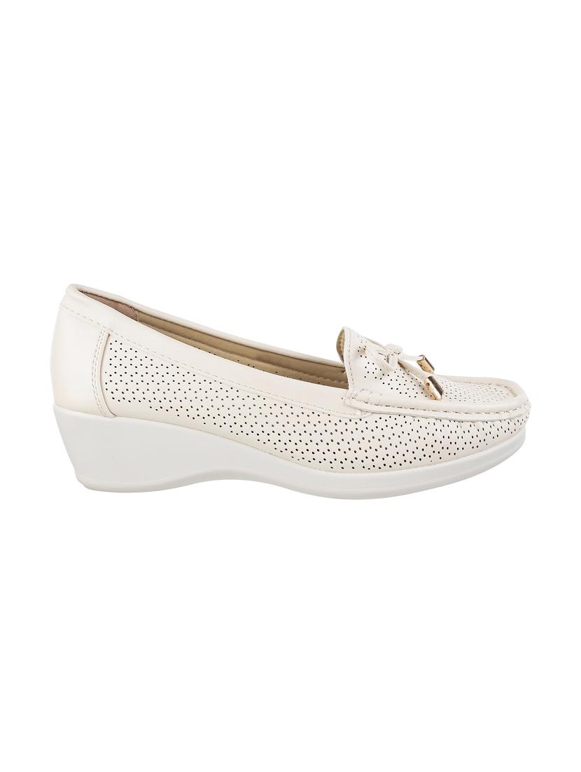 beige slip on wedges - 16083003 - Zoom Image - 2