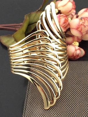 gold metal cuffs bracelet - 16100976 - Standard Image - 2