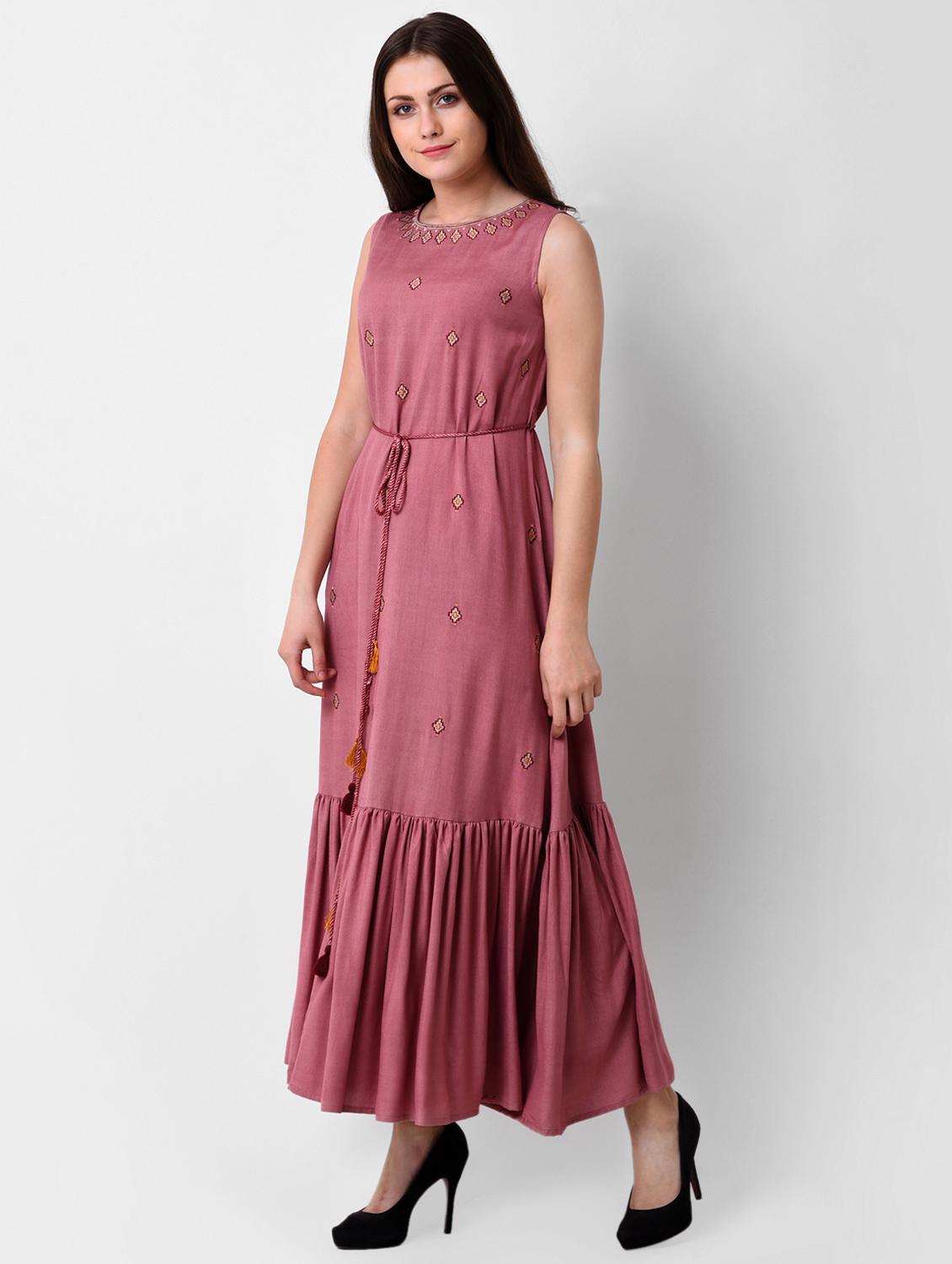 ruffled hem embroidered maxi dress - 16128768 - Zoom Image - 2