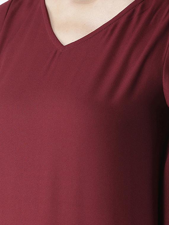 asymmetric sleeved choker neck top - 16134474 - Zoom Image - 5