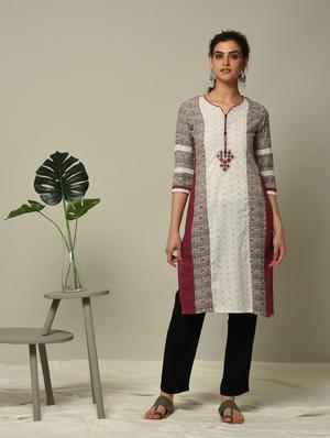 typographic printed straight kurta - 16167217 - Standard Image - 2
