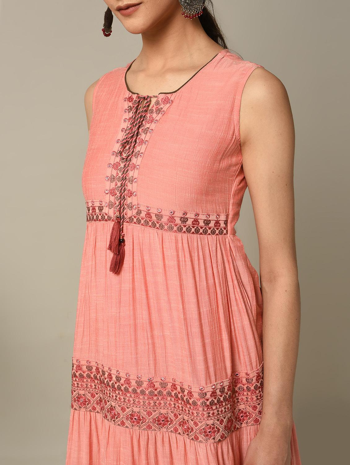 peach embroidered tiered kurta - 16167242 - Zoom Image - 5
