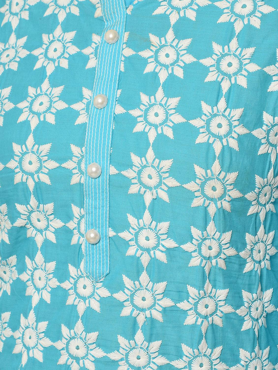 sky blue embroidered straight kurta - 16167262 - Zoom Image - 5