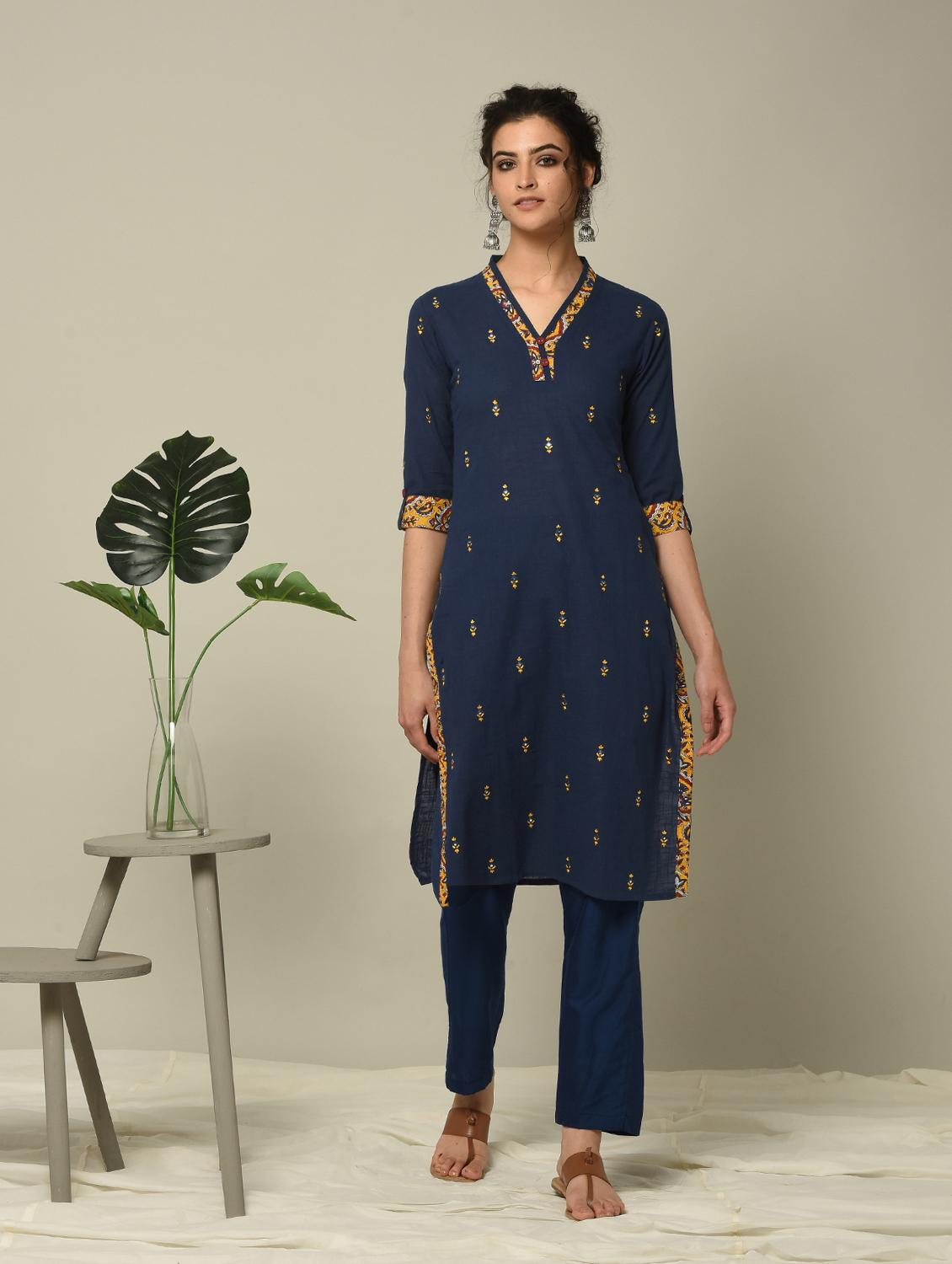 navy embroidered straight kurta - 16167265 - Zoom Image - 2