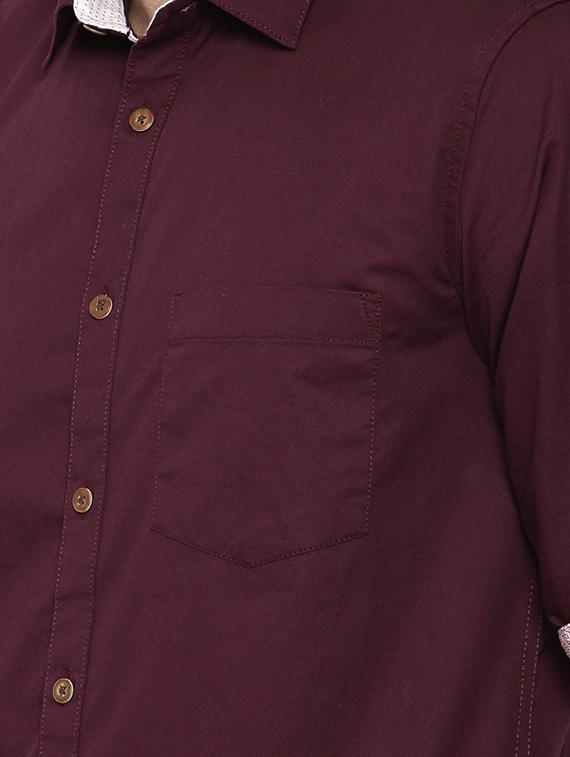 maroon solid casual shirt - 16169525 - Zoom Image - 5