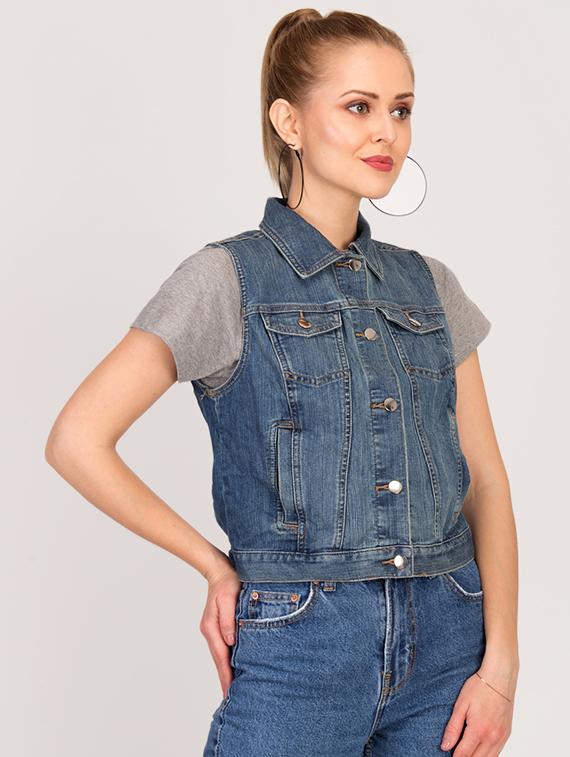 sleeveless button up denim jacket - 16187391 - Zoom Image - 2