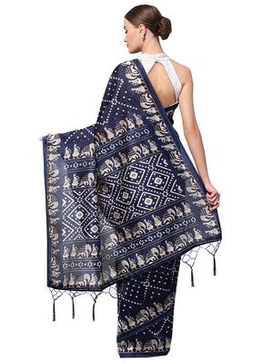 conversational printed saree with blouse - 16219127 - Standard Image - 2