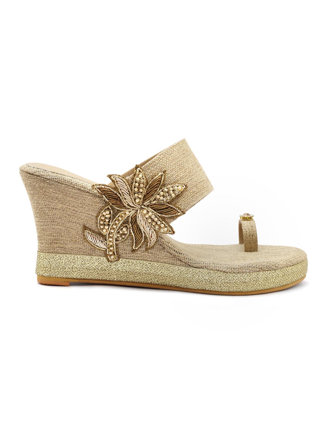 beige one toe wedges - 16219200 - Zoom Image - 2