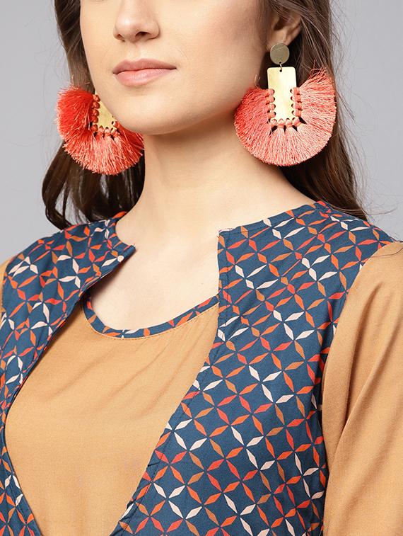 solid kurta with geometrical printed jacket - 16231943 - Zoom Image - 5