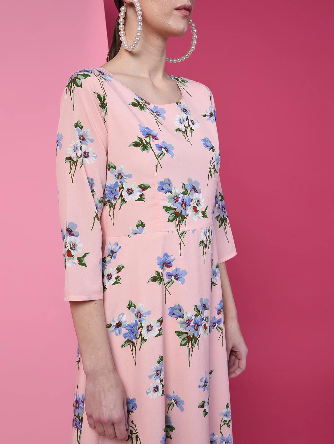 round neck floral maxi dress - 16235159 - Zoom Image - 5