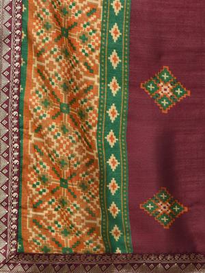 bordered woven saree with blouse - 16236732 - Standard Image - 5