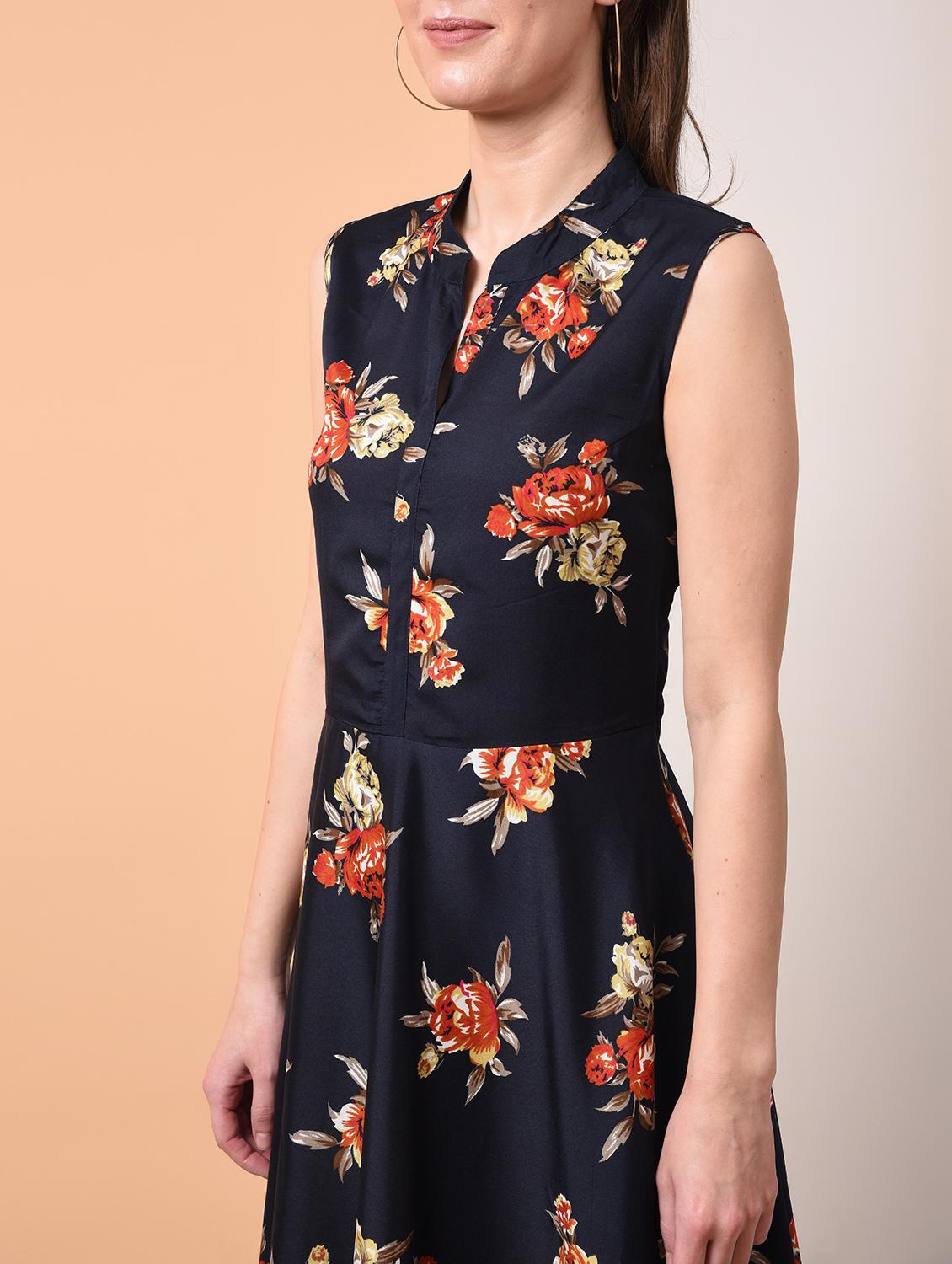 mandarin neck floral flared dress - 16237066 - Zoom Image - 5
