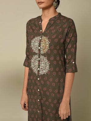 floral embroidered straight kurta - 16245945 - Standard Image - 5